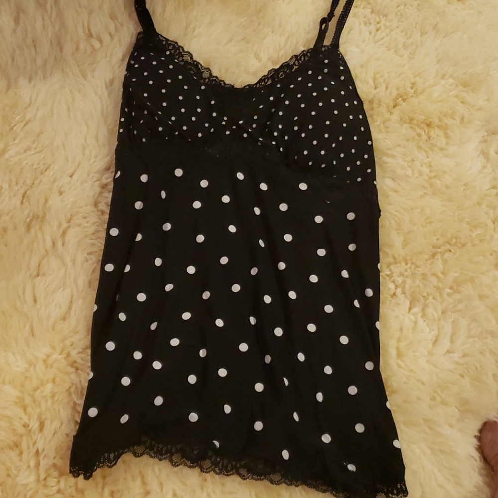 Night grown top black and white poke a dots